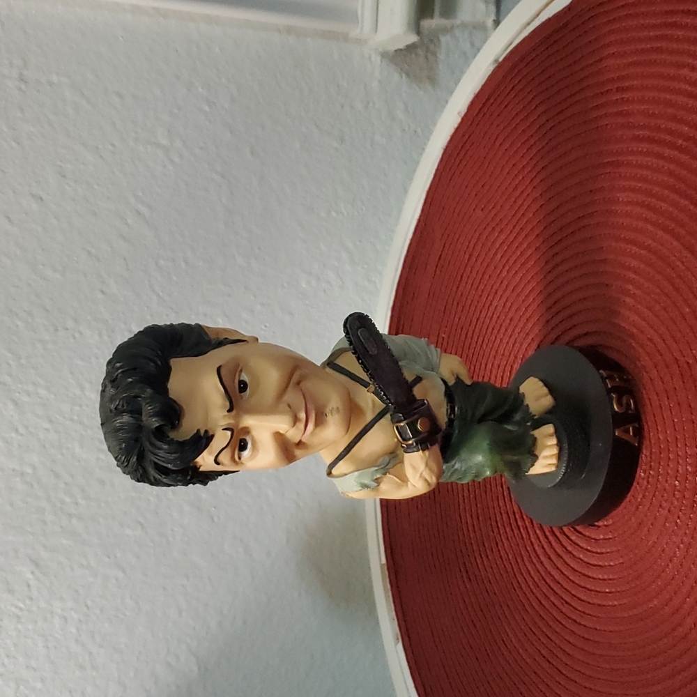 NECA Army of Darkness Nash Bubble Head